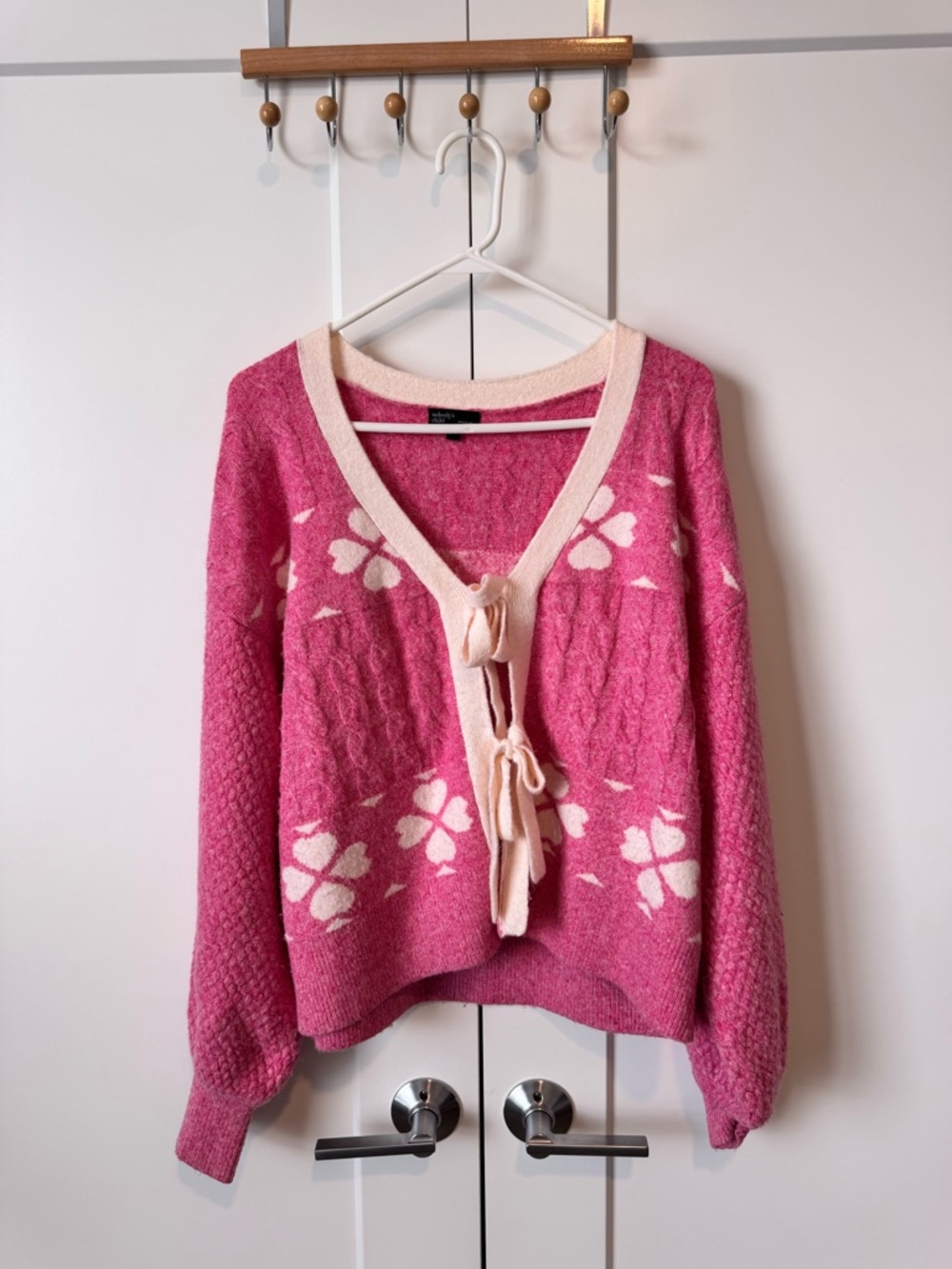 Pink Floral Tie-Front V-Neck Sweater- LIKE NEW!